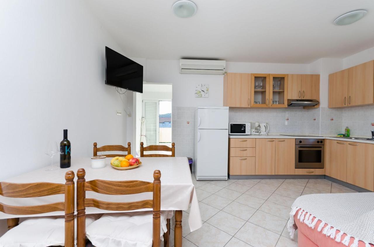 Apartments Marija P Lopar Eksteriør billede