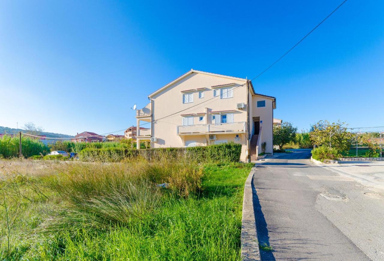 Apartments Marija P Lopar Eksteriør billede