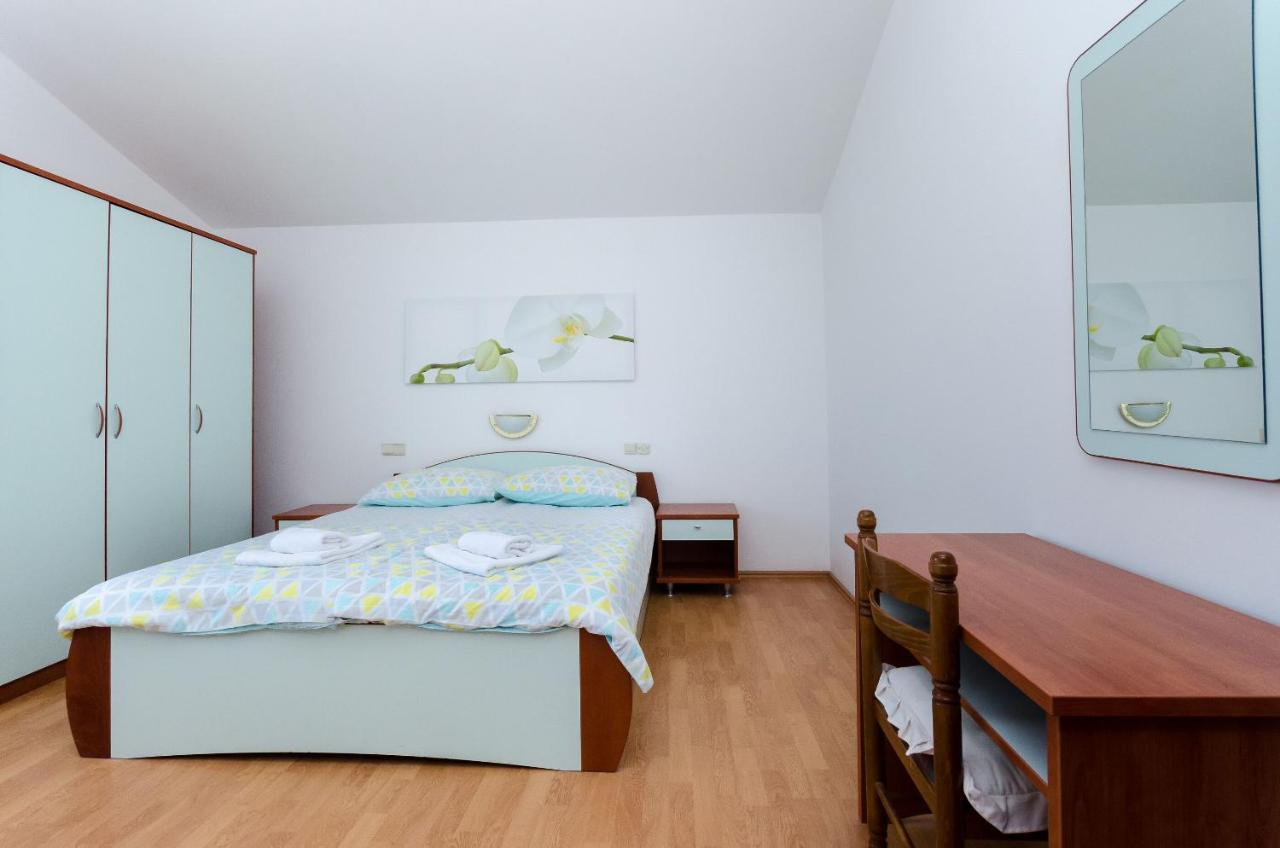 Apartments Marija P Lopar Eksteriør billede